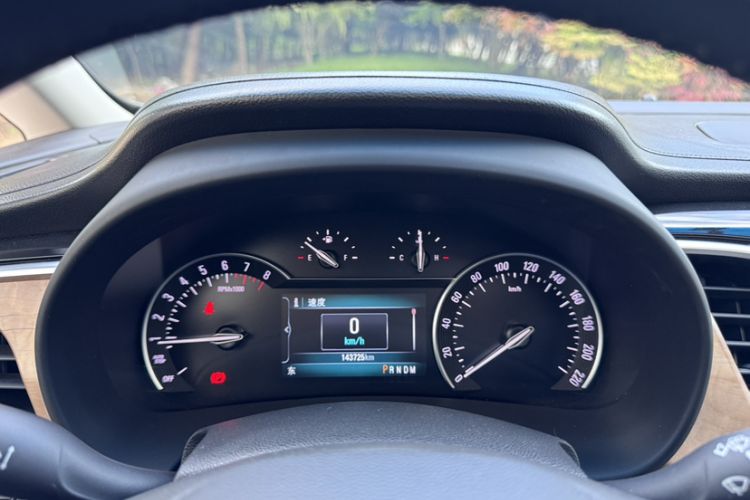 Used Buick GL8 2018 ES 28T Comfort Model China VI Standard Odometer Close Up