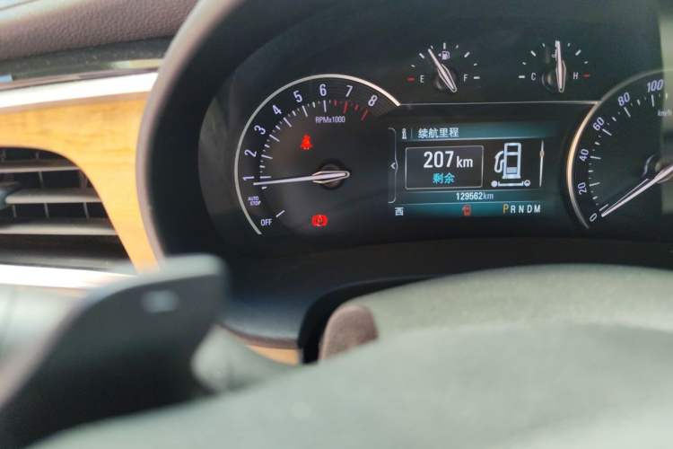 Used Buick GL8 2018 ES 28T Comfort Model China VI Standard Odometer Close Up