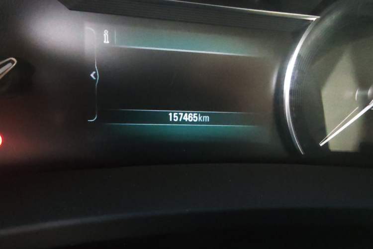 Used Buick GL8 2018 ES 28T Comfort Model China VI Standard Odometer Close Up