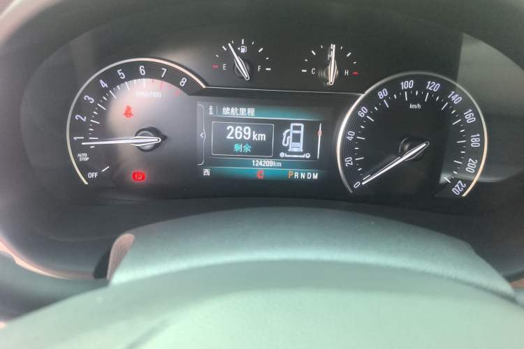 Used Buick GL8 2018 ES 28T Comfort Model China VI Standard Odometer Close Up