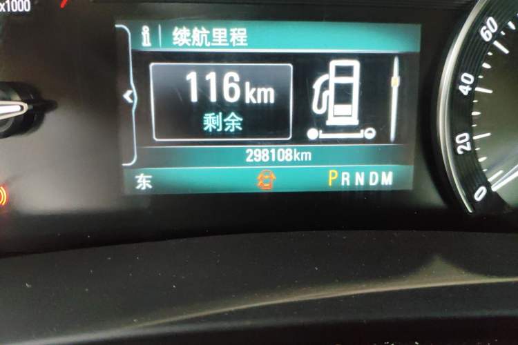 Used Buick GL8 2018 ES 28T Luxury Model China VI Standard Odometer Close Up