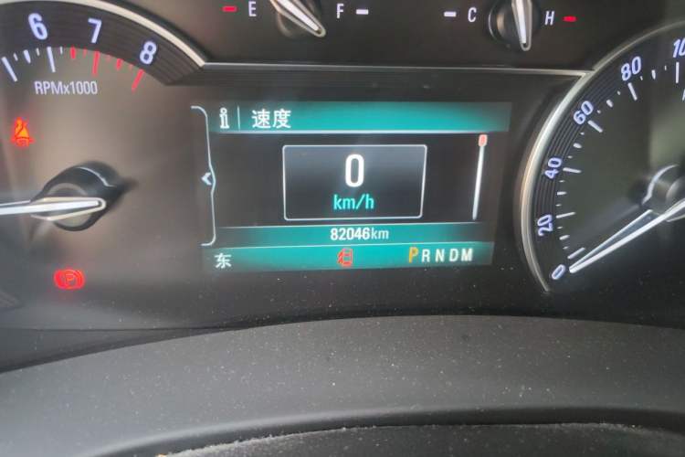 Used Buick GL8 2018 ES 28T Luxury Model China VI Standard Odometer Close Up