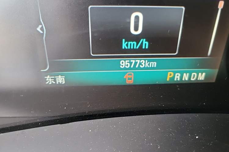 Used Buick GL8 2018 ES 28T Comfort Model China VI Standard Odometer Close Up