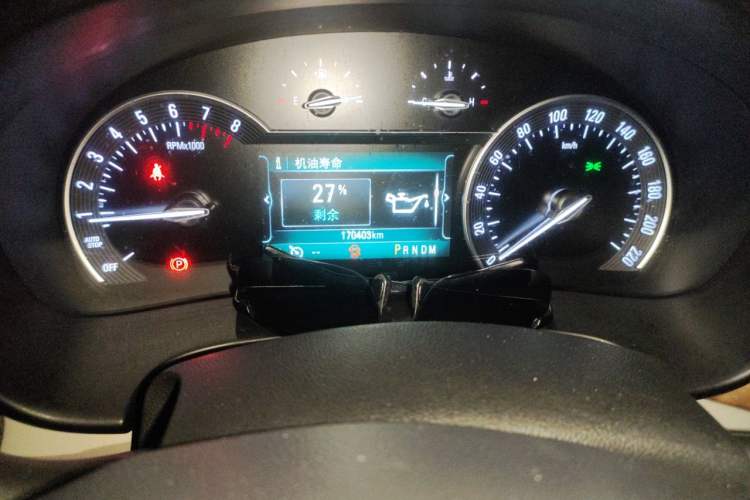 Used Buick GL8 2018 ES 28T Comfort Model China VI Standard Odometer Close Up