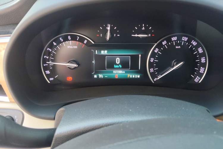 Used Buick GL8 2018 ES 28T Comfort Model China VI Standard Odometer Close Up
