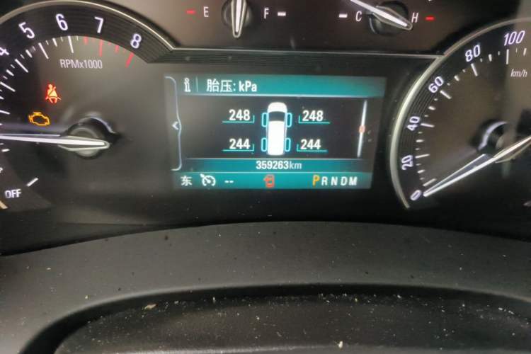 Used Buick GL8 2018 ES 28T Comfort Model China VI Standard Odometer Close Up