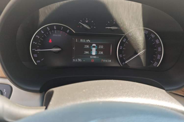 Used Buick GL8 2018 ES 28T Comfort Model China VI Standard Odometer Close Up
