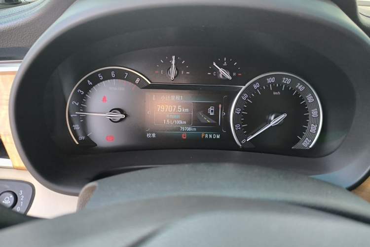 Used Buick GL8 2018 ES 28T Comfort Model China VI Standard Odometer Close Up