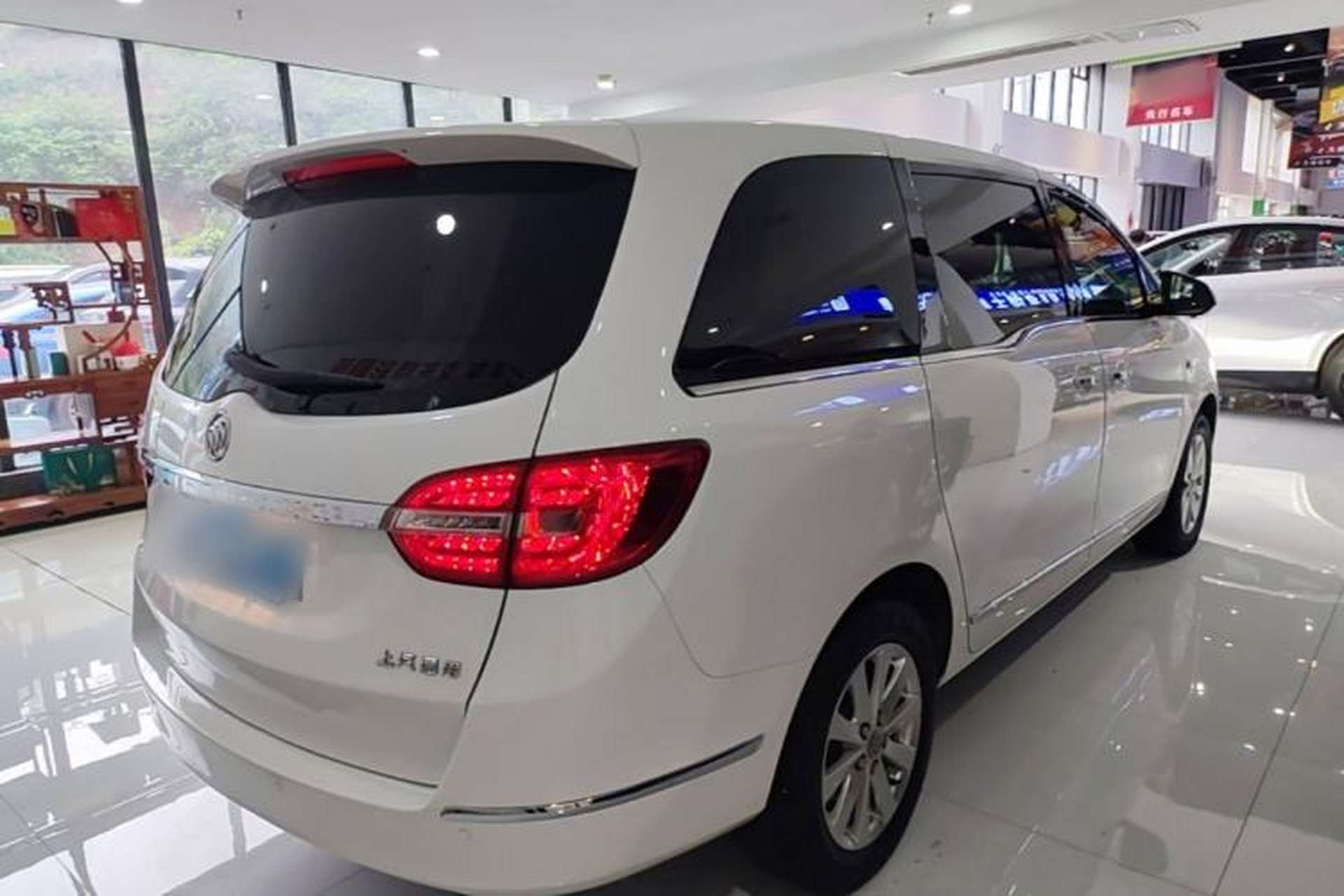 Used Buick GL8 2018 28T Prestige Version China VI Standard Rear Right 45 Deg