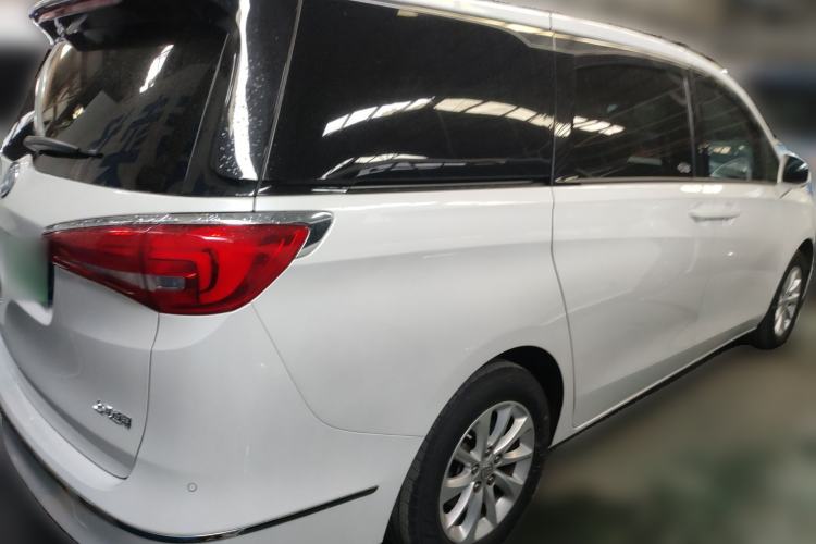 Used Buick GL8 2018 ES 28T Premium Model China VI Standard Rear Right 45 Deg