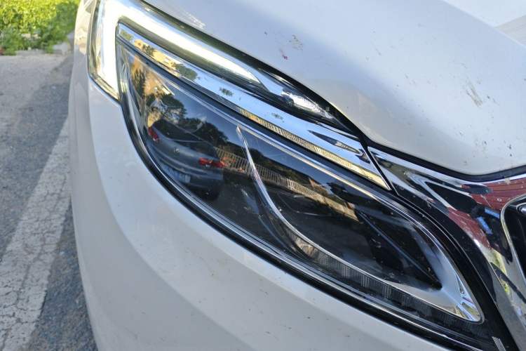 Used Buick GL8 2018 ES 28T Luxury Model China VI Standard Right Front Headlight