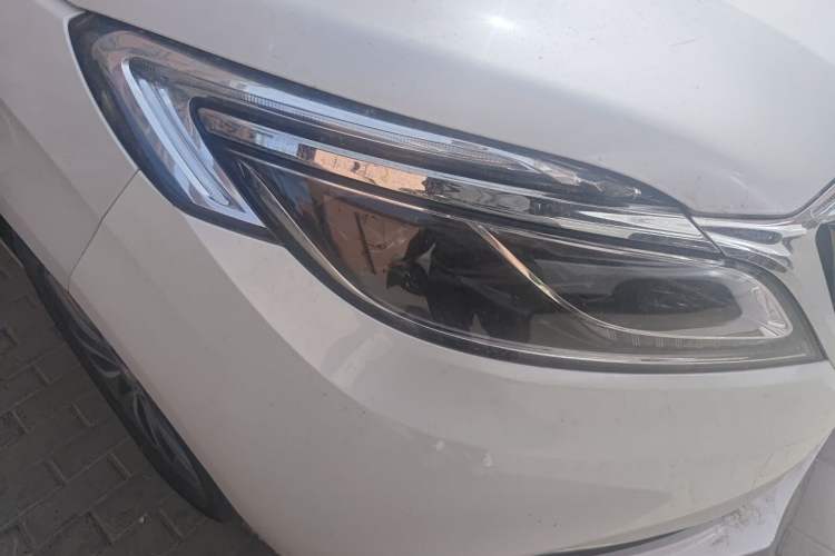 Used Buick GL8 2018 ES 28T Luxury Model China VI Standard Right Front Headlight