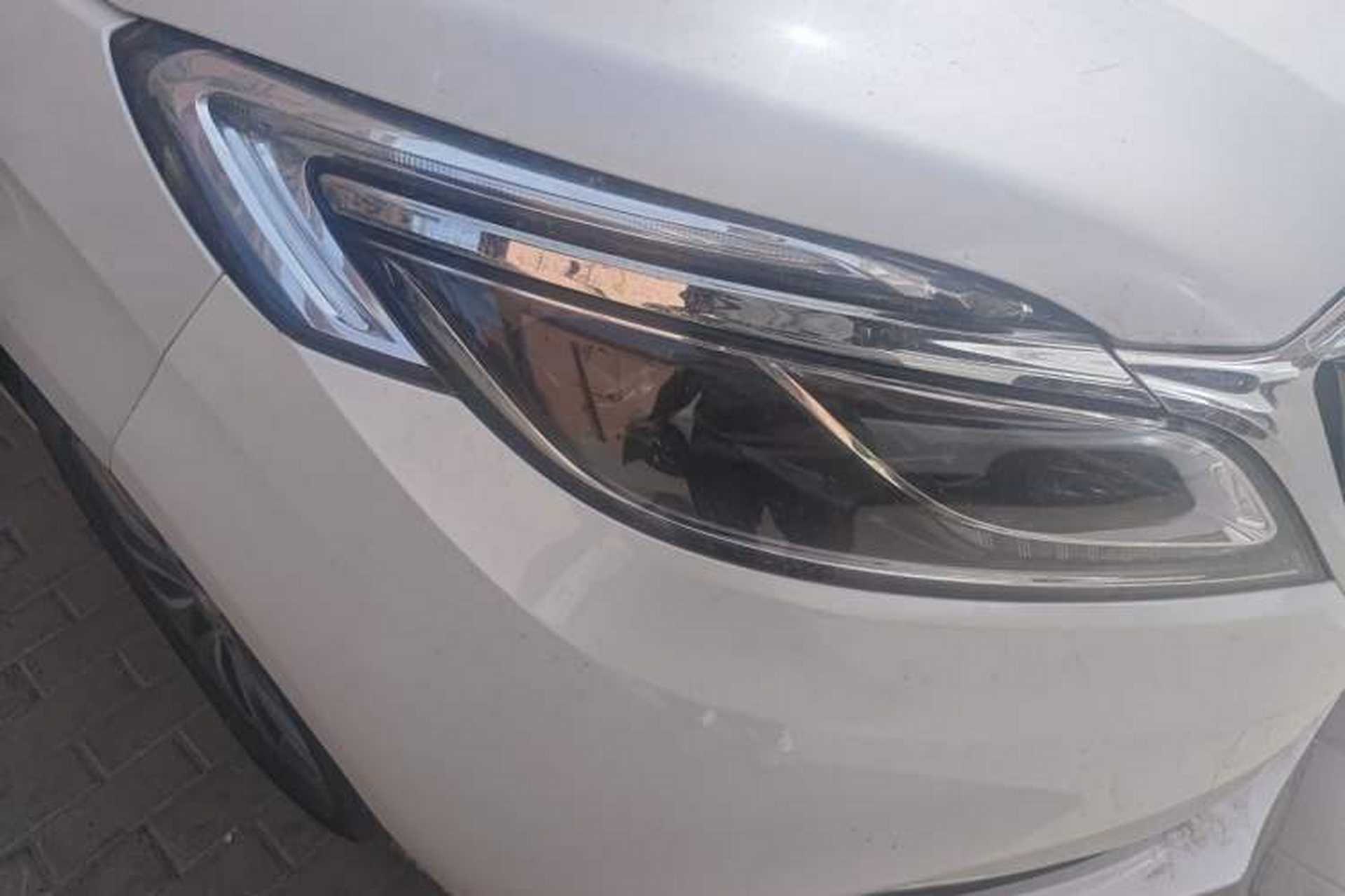 Used Buick GL8 2018 ES 28T Luxury Model China VI Standard Right Front Headlight