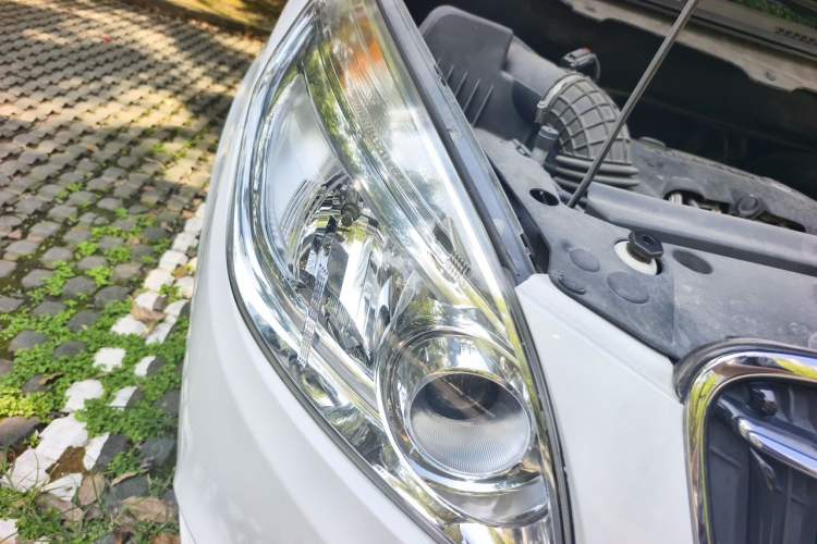 Used Buick GL8 2018 28T Prestige Version China VI Standard Right Front Headlight