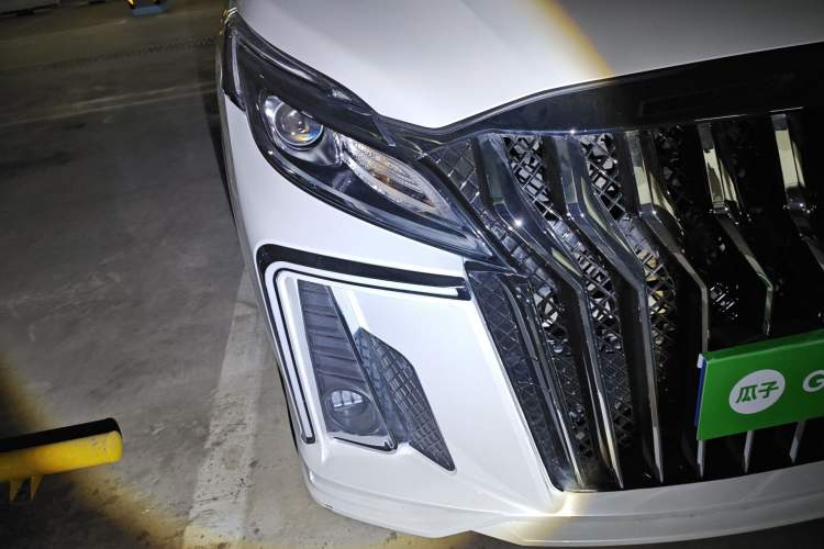 Used Buick GL8 2018 ES 28T Comfort Model China VI Standard Right Front Headlight