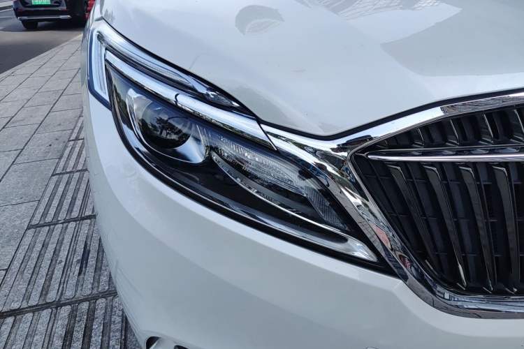Used Buick GL8 2018 ES 28T Comfort Model China VI Standard Right Front Headlight