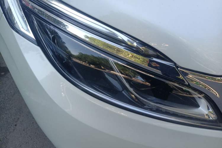 Used Buick GL8 2018 ES 28T Luxury Model China VI Standard Right Front Headlight