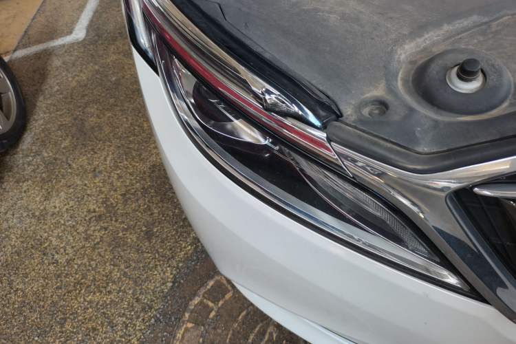Used Buick GL8 2018 ES 28T Comfort Model China VI Standard Right Front Headlight