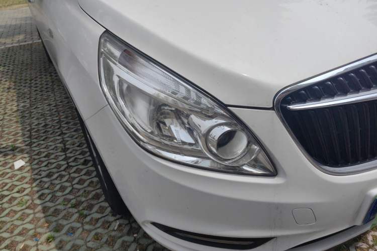 Used Buick GL8 2018 28T Luxury Model China VI Standard Right Front Headlight