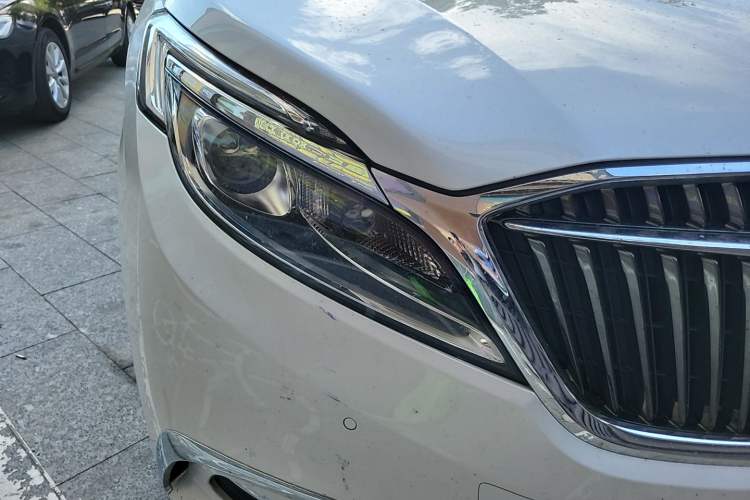 Used Buick GL8 2018 ES 28T Comfort Model China VI Standard Right Front Headlight