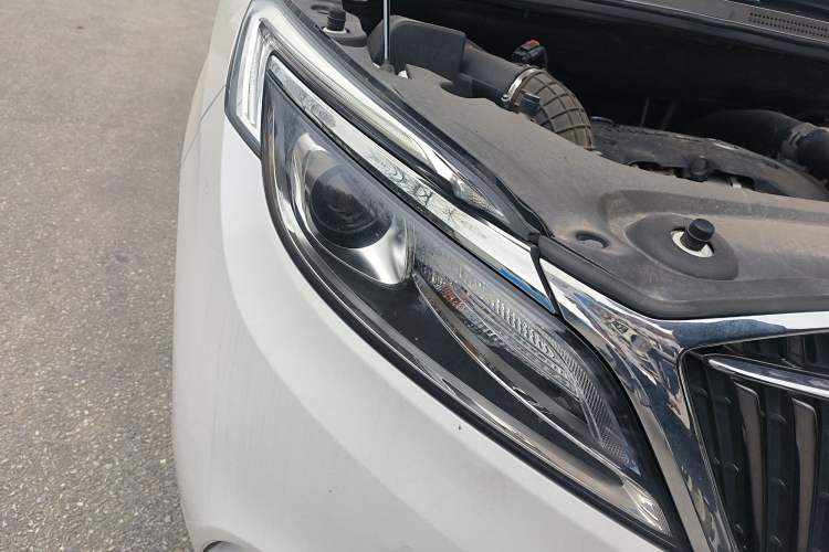 Used Buick GL8 2018 ES 28T Comfort Model China VI Standard Right Front Headlight