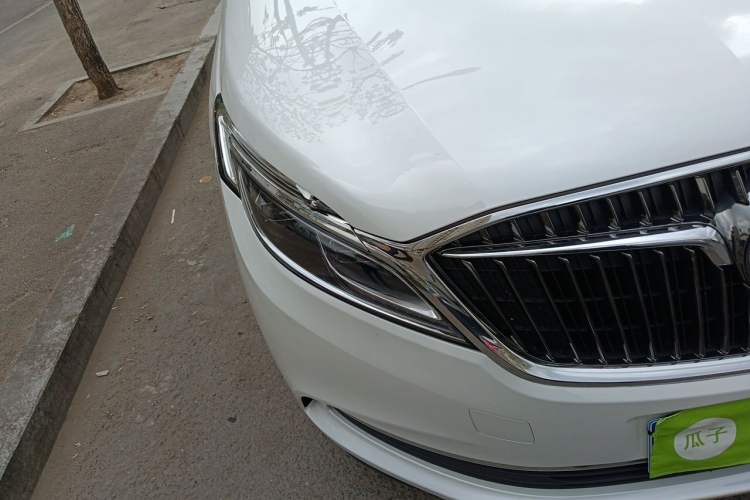 Used Buick GL8 2018 ES 28T Luxury Model China VI Standard Right Front Headlight