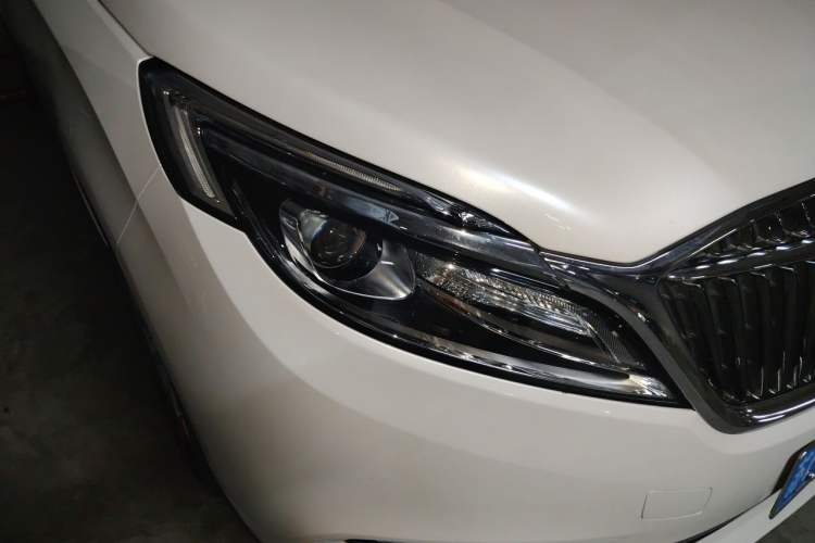 Used Buick GL8 2018 ES 28T Comfort Model China VI Standard Right Front Headlight
