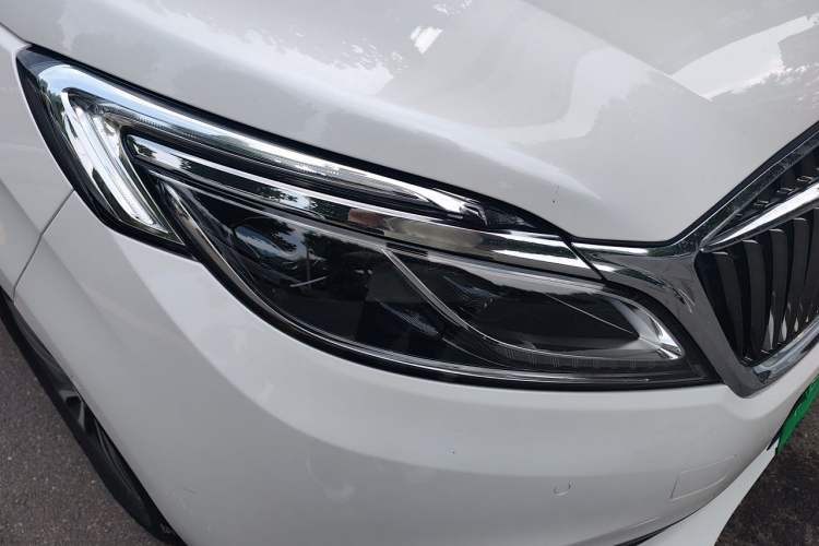 Used Buick GL8 2018 ES 28T Flagship Model China VI Standard Right Front Headlight