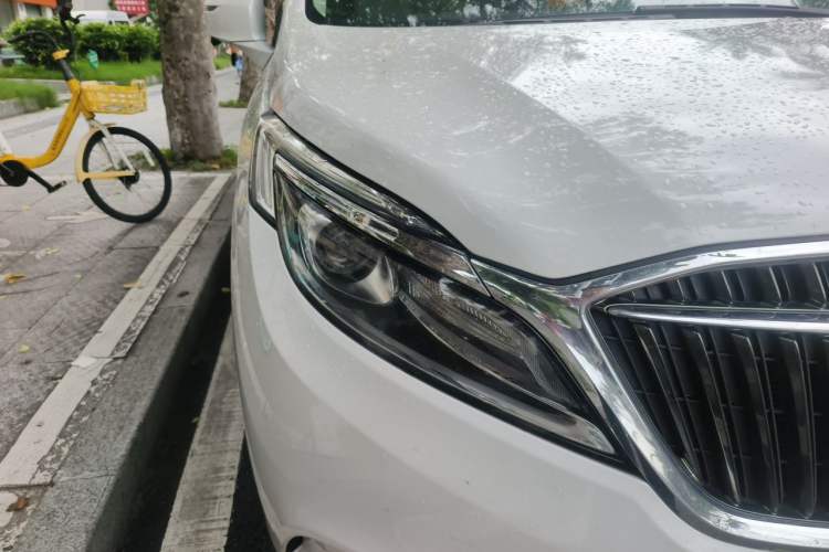 Used Buick GL8 2018 ES 28T Comfort Model China VI Standard Right Front Headlight