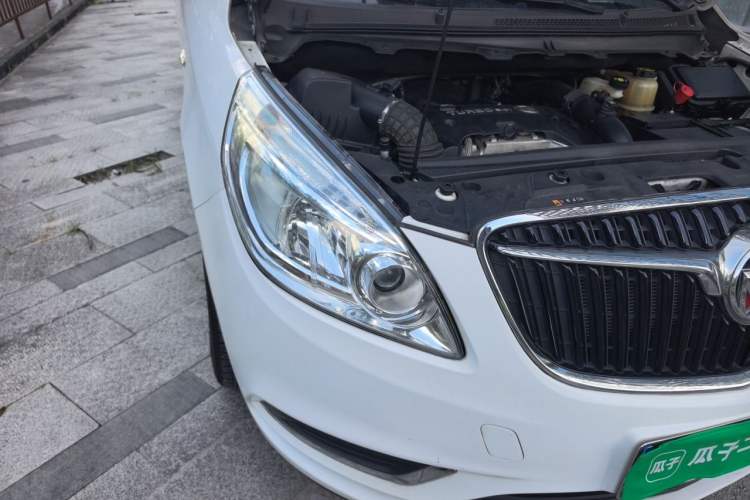 Used Buick GL8 2018 28T Luxury Model China VI Standard Right Front Headlight