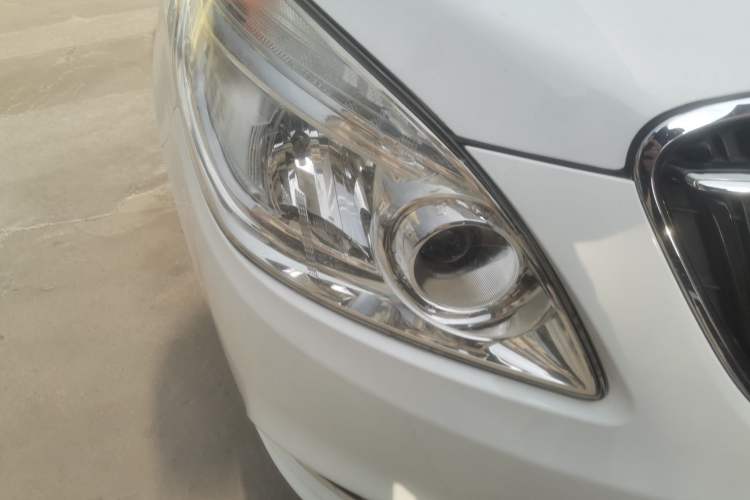 Used Buick GL8 2018 28T Luxury Model China VI Standard Right Front Headlight