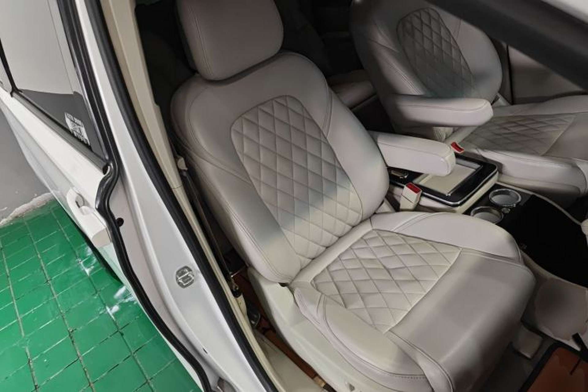 Used Buick GL8 2018 ES 28T Comfort Model China VI Standard Right Front Seat