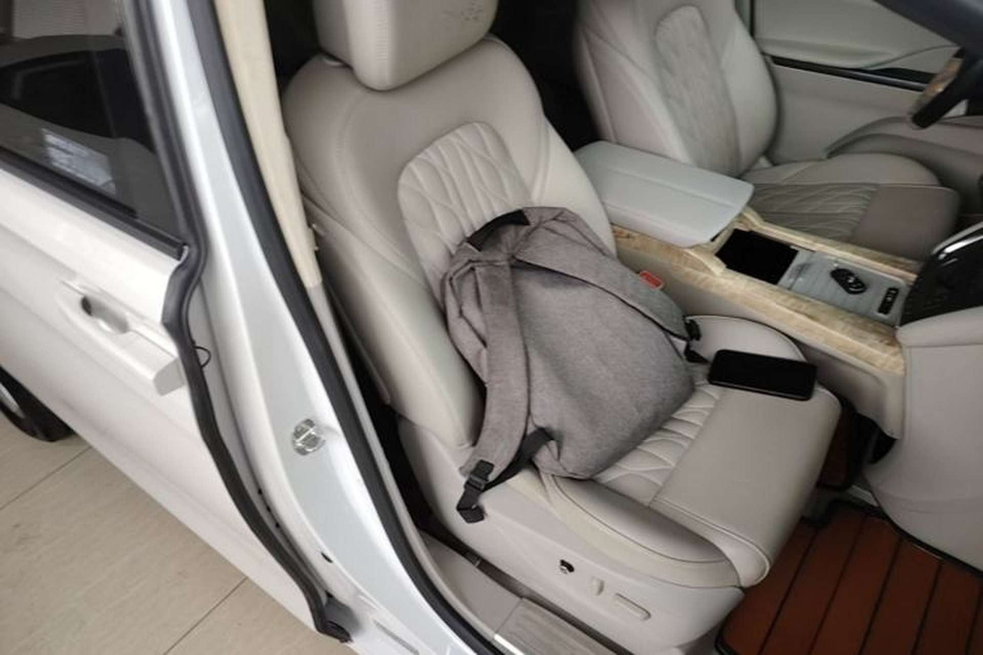 Used Buick GL8 2018 ES 28T Comfort Model China VI Standard Right Front Seat