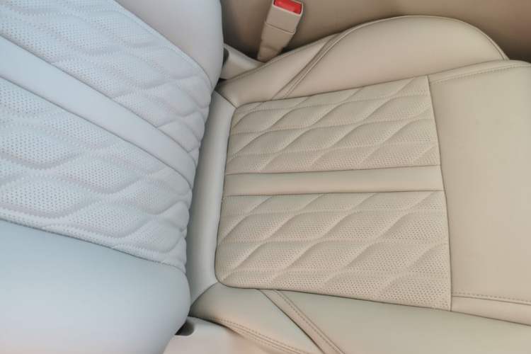 Used Buick GL8 2018 ES 28T Comfort Model China VI Standard Right Front Seat
