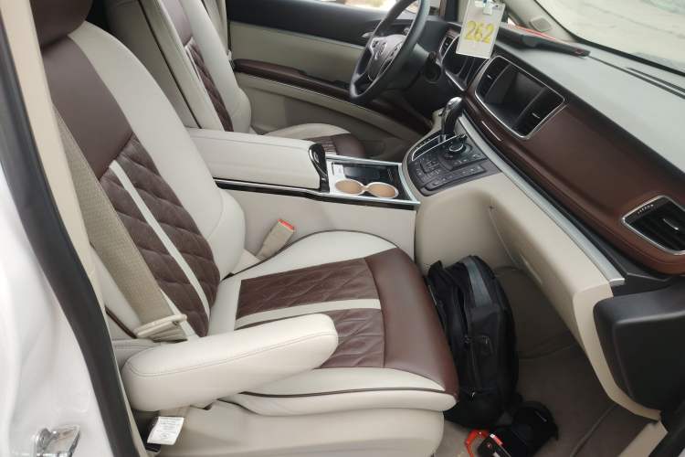 Used Buick GL8 2018 28T Comfort Model China VI Standard Right Front Seat