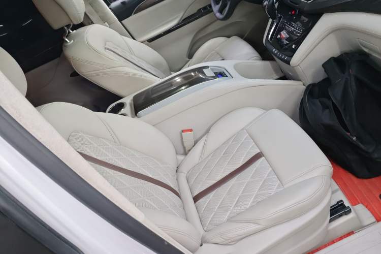 Used Buick GL8 2018 ES 28T Comfort Model China VI Standard Right Front Seat