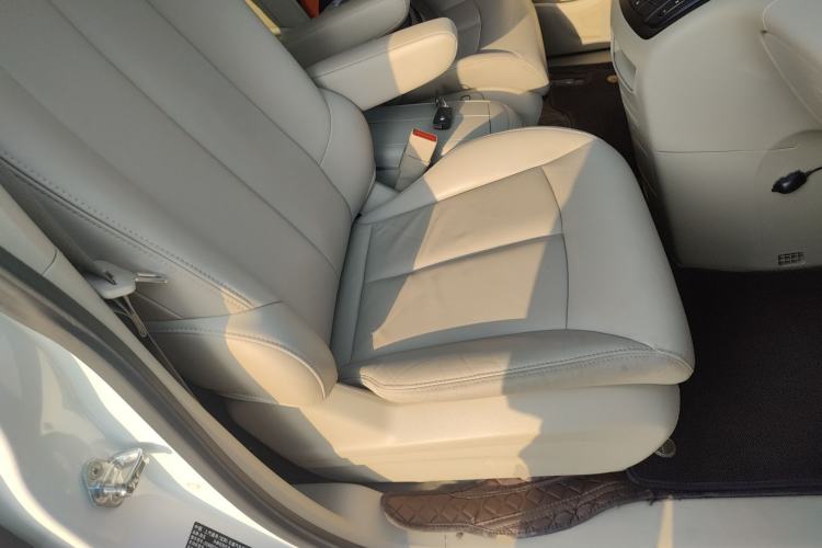 Used Buick GL8 2018 28T Luxury Model China VI Standard Right Front Seat