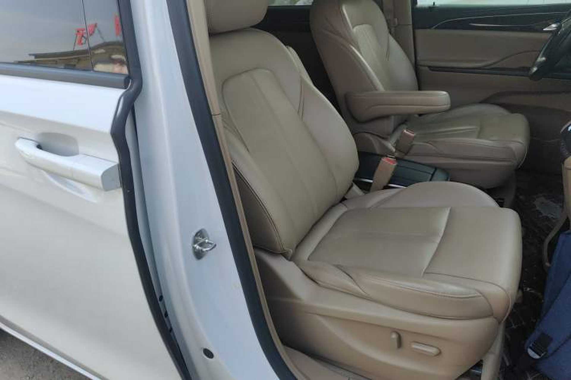 Used Buick GL8 2018 ES 28T Premium Model China VI Standard Right Front Seat