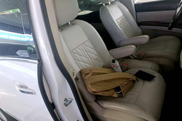 Used Buick GL8 2018 28T Luxury Model China VI Standard Right Front Seat