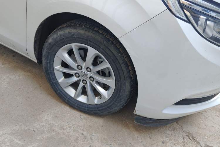 Used Buick GL8 2018 ES 28T Comfort Model China VI Standard Right Front Wheel Hub
