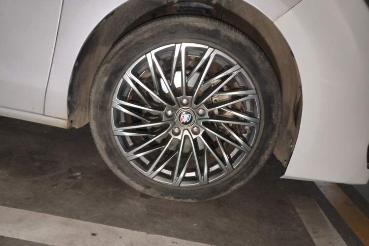 Used Buick GL8 2018 ES 28T Comfort Model China VI Standard Right Front Wheel Hub