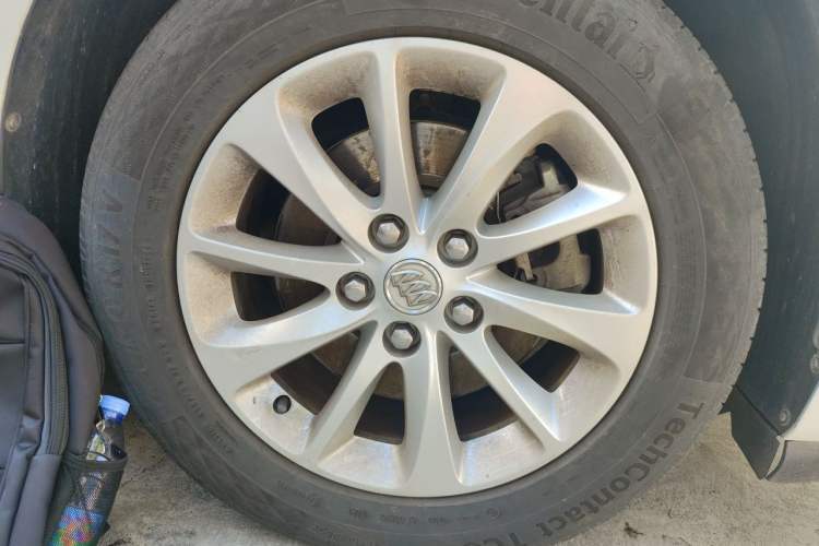 Used Buick GL8 2018 ES 28T Premium Model China VI Standard Right Front Wheel Hub