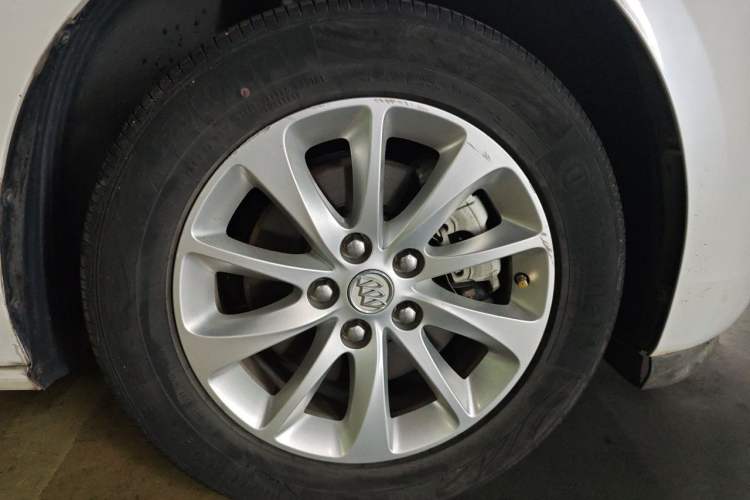 Used Buick GL8 2018 ES 28T Comfort Model China VI Standard Right Front Wheel Hub
