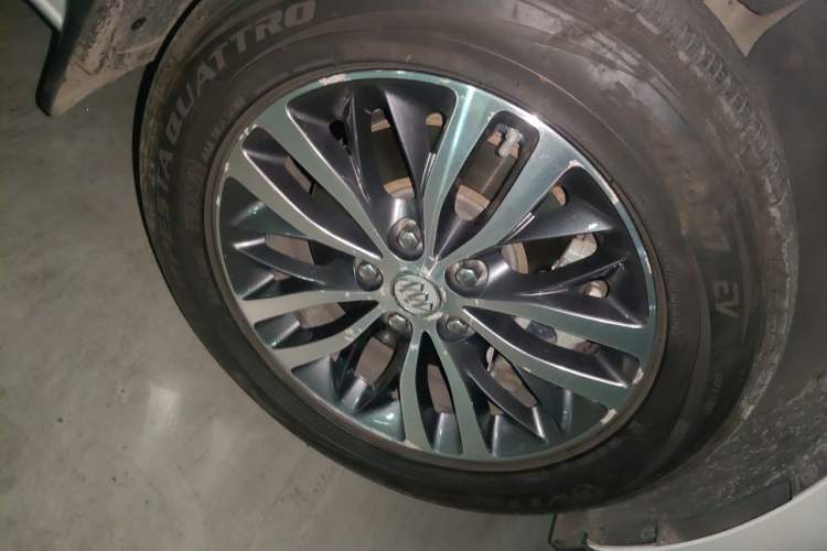 Used Buick GL8 2018 ES 28T Flagship Model China VI Standard Right Front Wheel Hub
