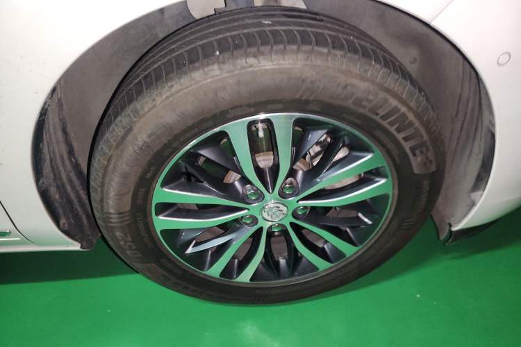 Used Buick GL8 2018 ES 28T Flagship Model China VI Standard Right Front Wheel Hub