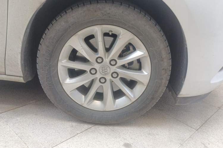 Used Buick GL8 2018 ES 28T Premium Model China VI Standard Right Front Wheel Hub