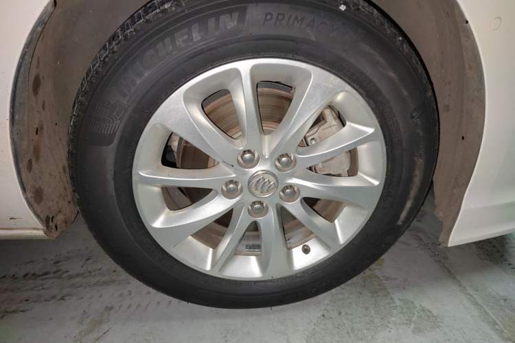 Used Buick GL8 2018 ES 28T Comfort Model China VI Standard Right Front Wheel Hub