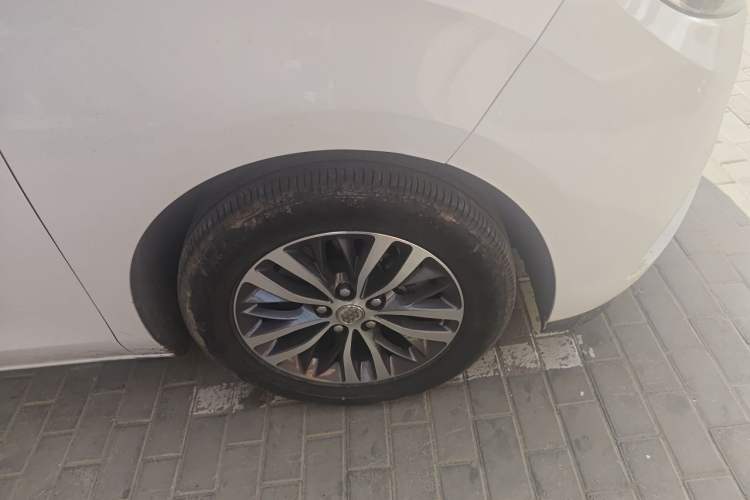 Used Buick GL8 2018 ES 28T Luxury Model China VI Standard Right Front Wheel Hub
