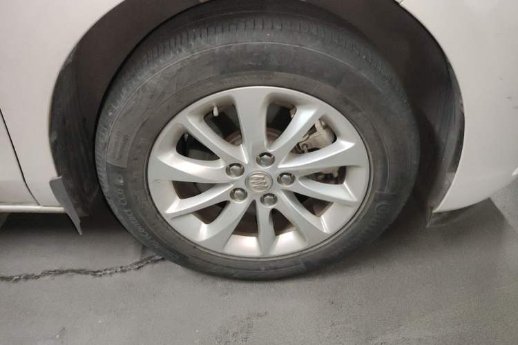 Used Buick GL8 2018 ES 28T Comfort Model China VI Standard Right Front Wheel Hub