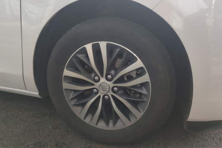 Used Buick GL8 2018 ES 28T Luxury Model China VI Standard Right Front Wheel Hub